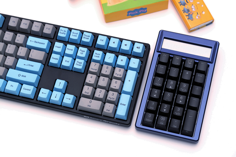 pbt机械键盘彩色背光蓝白键帽,pbt键帽的机械键盘推荐