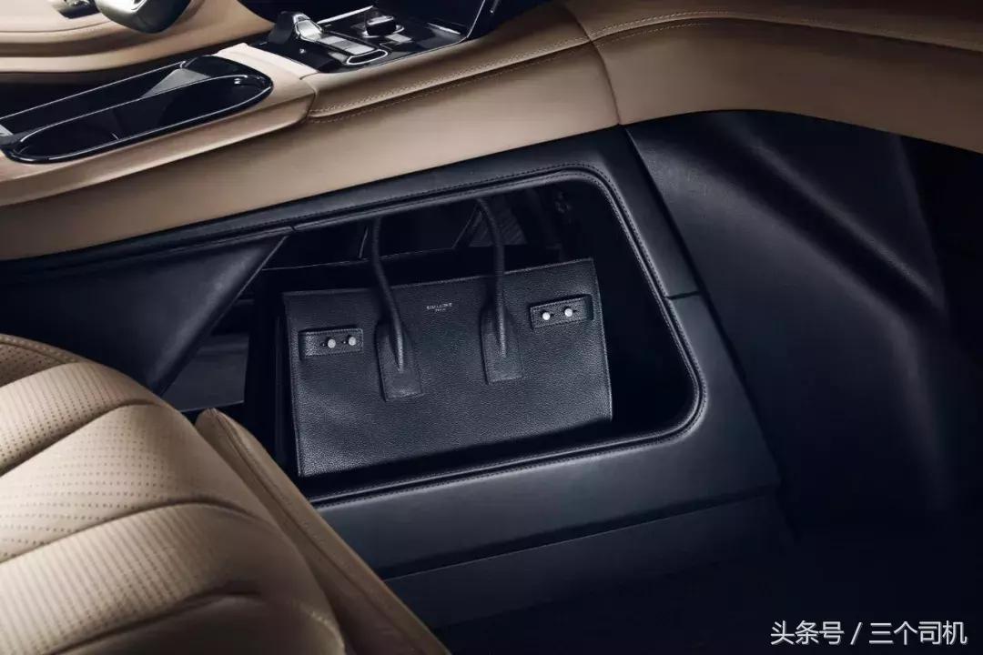 百公里提速4.4秒，50万购买这款纯电7座SUV，但续航仅355公里