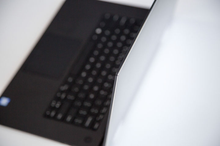 戴尔xps15i7八代,科技感爆棚戴尔xps15笔记本评测