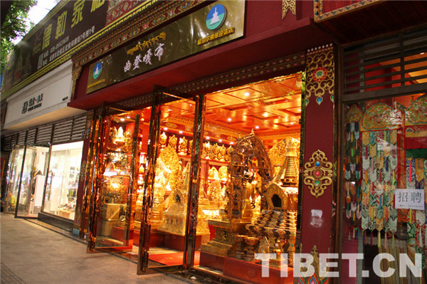 成都哪里有佛教用品,成都藏传佛教一条街在哪里