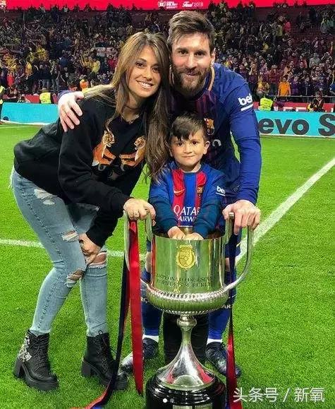 这个女人8岁就征服了球王,玛丽苏式的剧情都发生在她身上了!