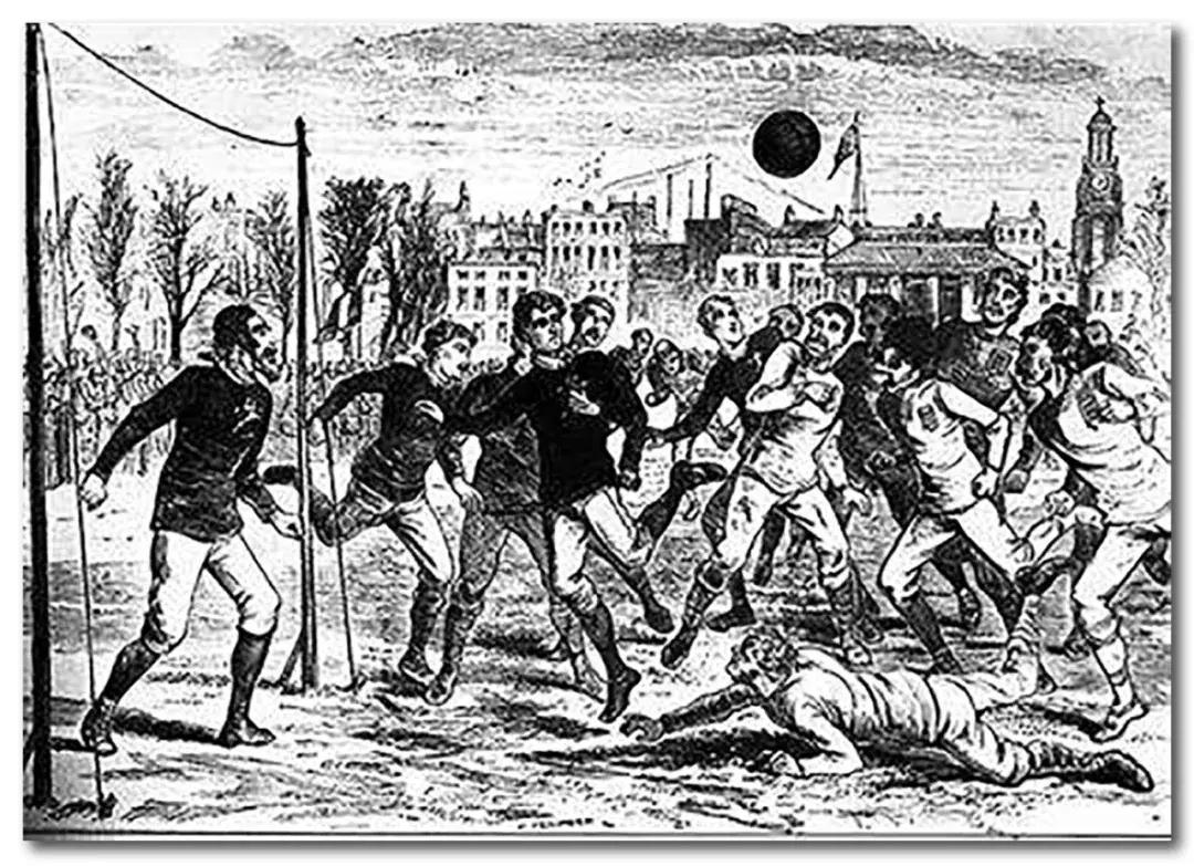 足球场上吐痰不恶心吗,足球场上全是痰