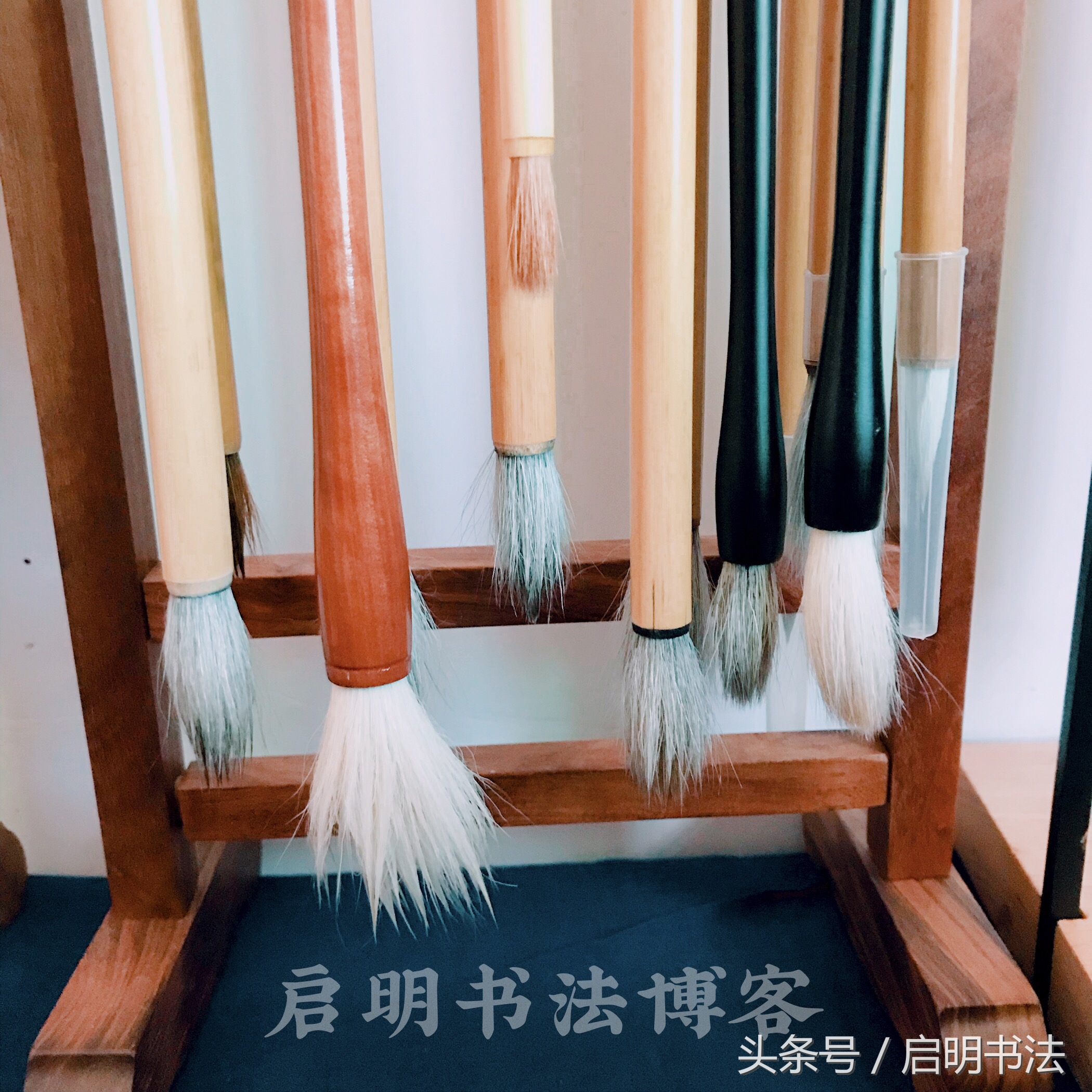 洗毛笔的绝招不弄脏水池,洗毛笔正确的方法