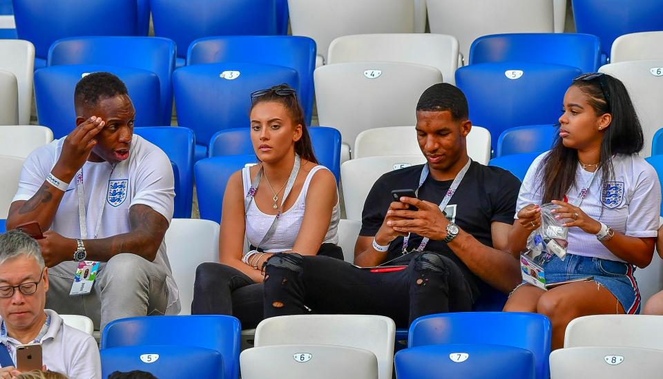 英格兰球队取消禁欲令脚步浮浮踢不起球，瓦尔迪太太C位开杀