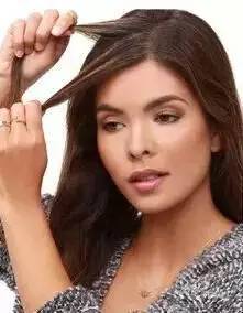 中分烫发怎样扎头发简单好看,烫发后怎么扎好看视频