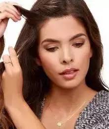 中分烫发怎样扎头发简单好看,烫发后怎么扎好看视频