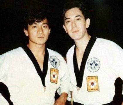 当年指着刘德华鼻子骂的香港影帝，亲口承认有一个20岁的私生子