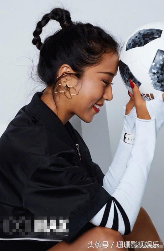 吉克隽逸身材写真,吉克隽逸照片凸显身材