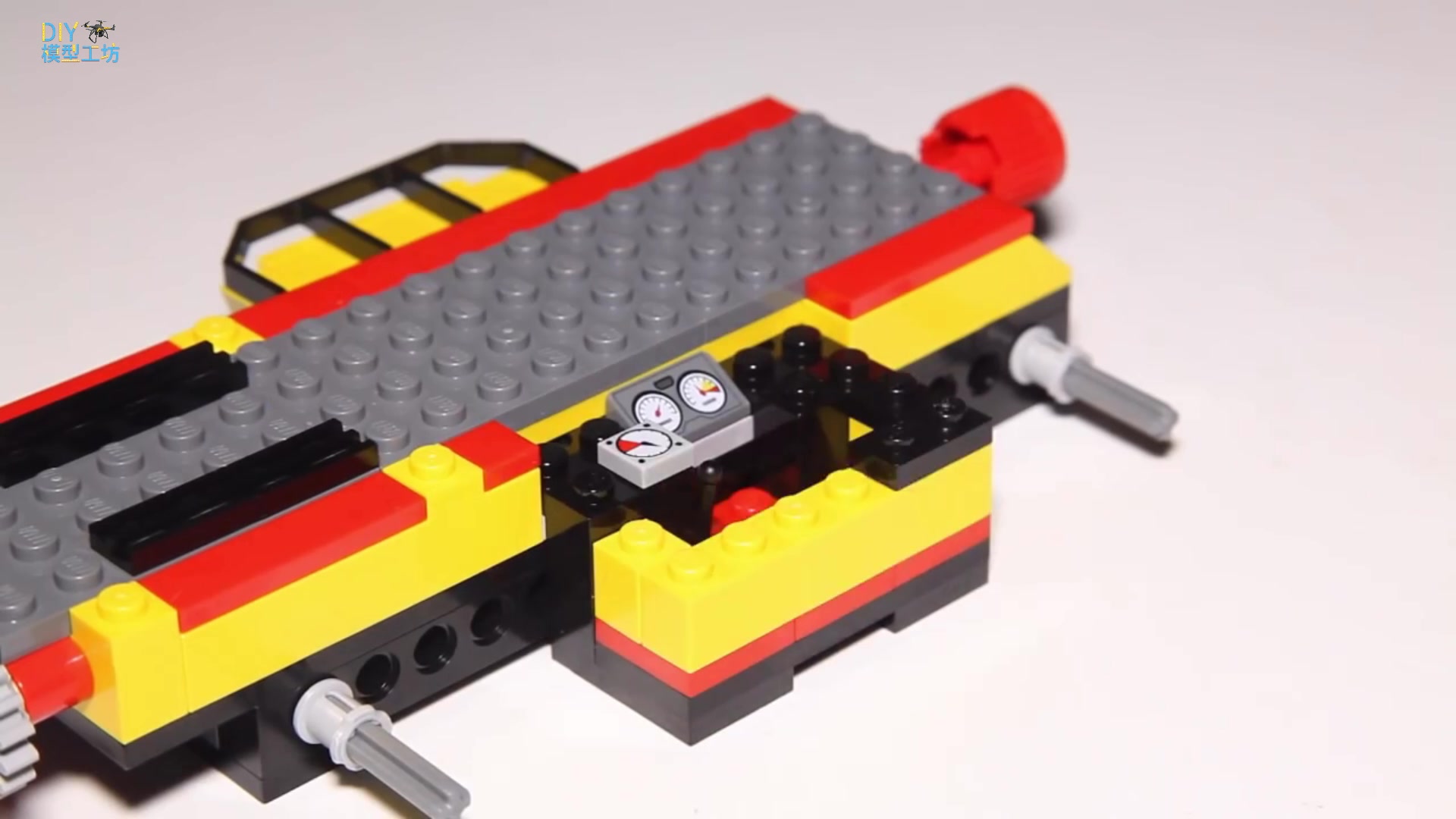 乐高采矿场拼装视频,乐高高科技移动要塞拼装视频