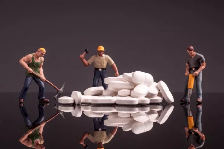 矮个子怎样逆袭大个子,矮个子如何逆袭1米8男