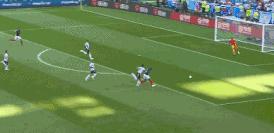 梅西和c罗19岁的照片,梅西和c罗同一天告别