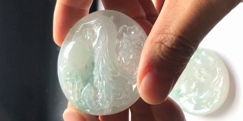 在缅甸买的翡翠手镯,缅甸天然老坑冰种飘花水润通透