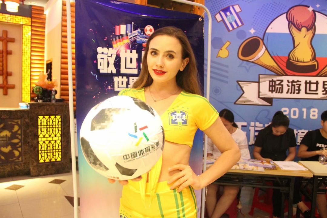 观球活动在肥仔虾庄举行,享啤酒小龙虾共度世界杯狂欢夜