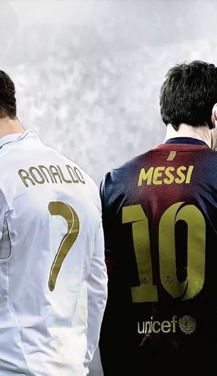 致敬梅西和c罗的十个美丽时刻,梅西跪草坪