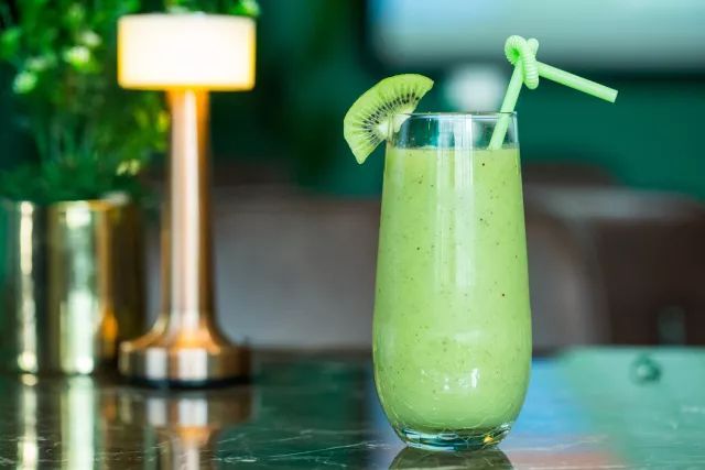 这该是佛山最独特的足球Pub，送完半打科罗娜还送鸡尾酒你点睇？