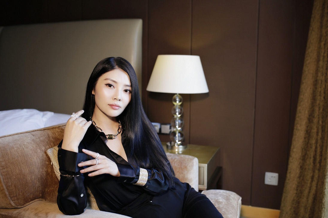 徐冬冬惊艳美女照片,最美足球宝贝徐冬冬