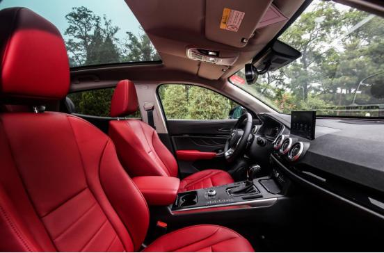 3.2亿粉丝“球王”带来20亿流量，WEY牵手C罗闪耀世界杯