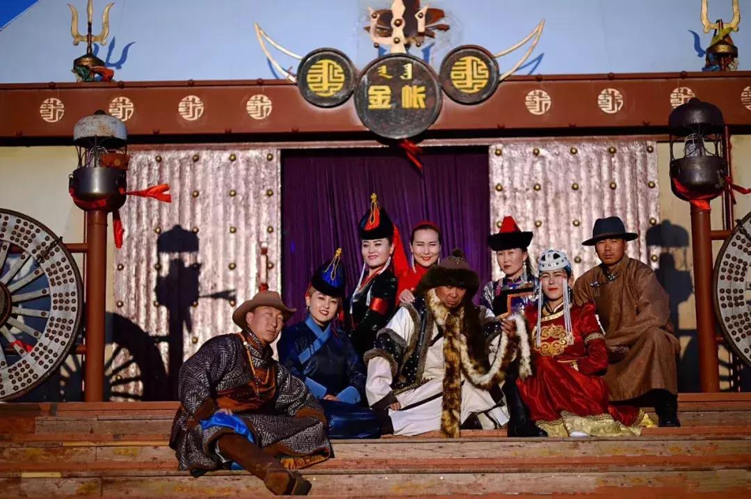 呼伦贝尔陈巴尔虎草原游牧部落 (呼伦贝尔陈巴尔虎旗人多不多)