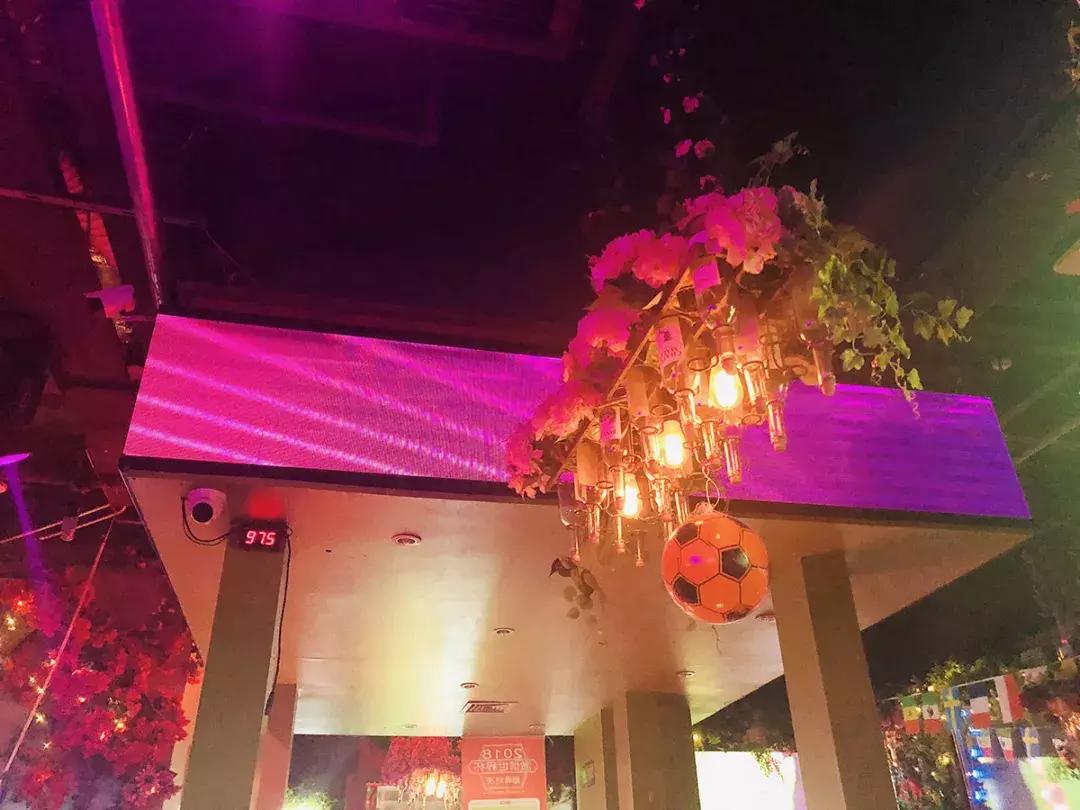 内马尔巴黎圣日耳曼签名球衣,内马尔巴黎包厢