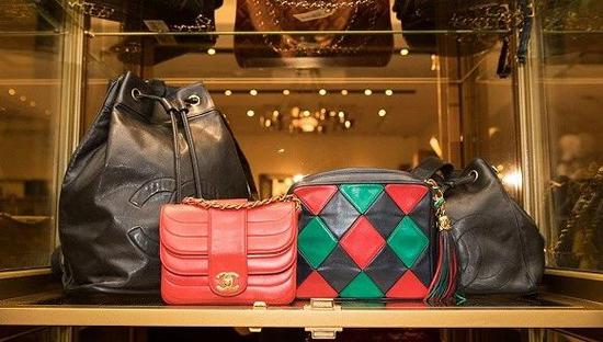 哪里可以鉴别奢侈品包 (如何鉴定二手奢侈品包)