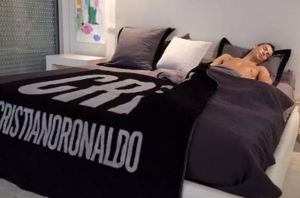 梅西内马尔和c罗能成为朋友吗,c罗内马尔梅西他们靠什么沟通