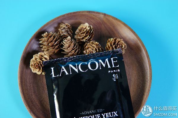 用了眼膜黑眼圈更重了,用了好多眼膜眼睛周围还是好干