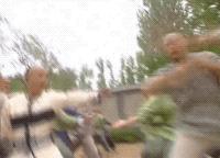 世界杯正火热却美中不足？那你看过樊少皇的“功夫蹴鞠”吗？