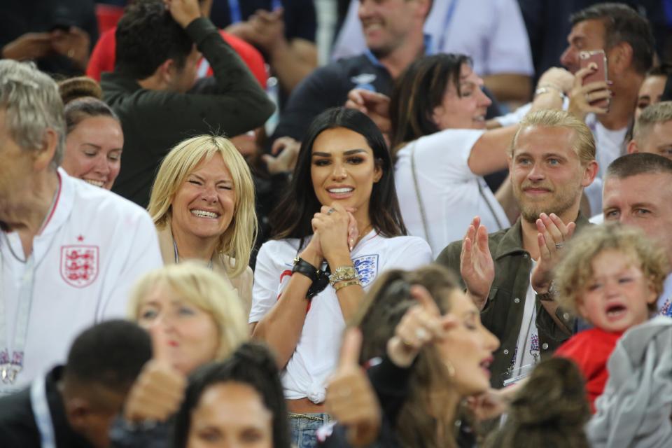 世界杯英格兰太太团在卡塔尔血拼,世界杯英格兰太太团来袭