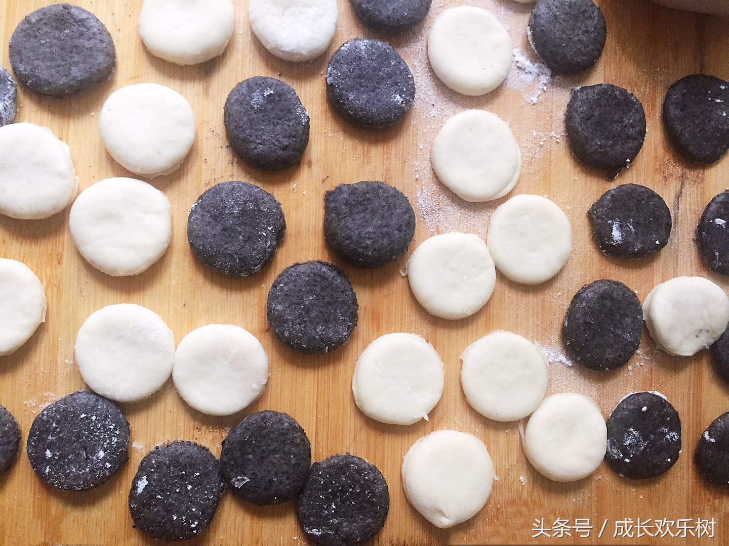 爸爸看世界杯，娃娃吃足球，好吃易学的足球馒头，一看就会