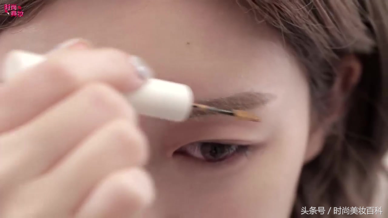 怎样的化妆步骤使得妆容更持久,能让妆容更持久的化妆步骤