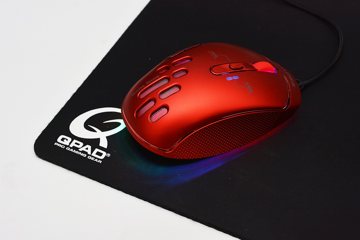 国产大玩个性，分分钟玩懂赛德斯飞鱼游戏鼠标