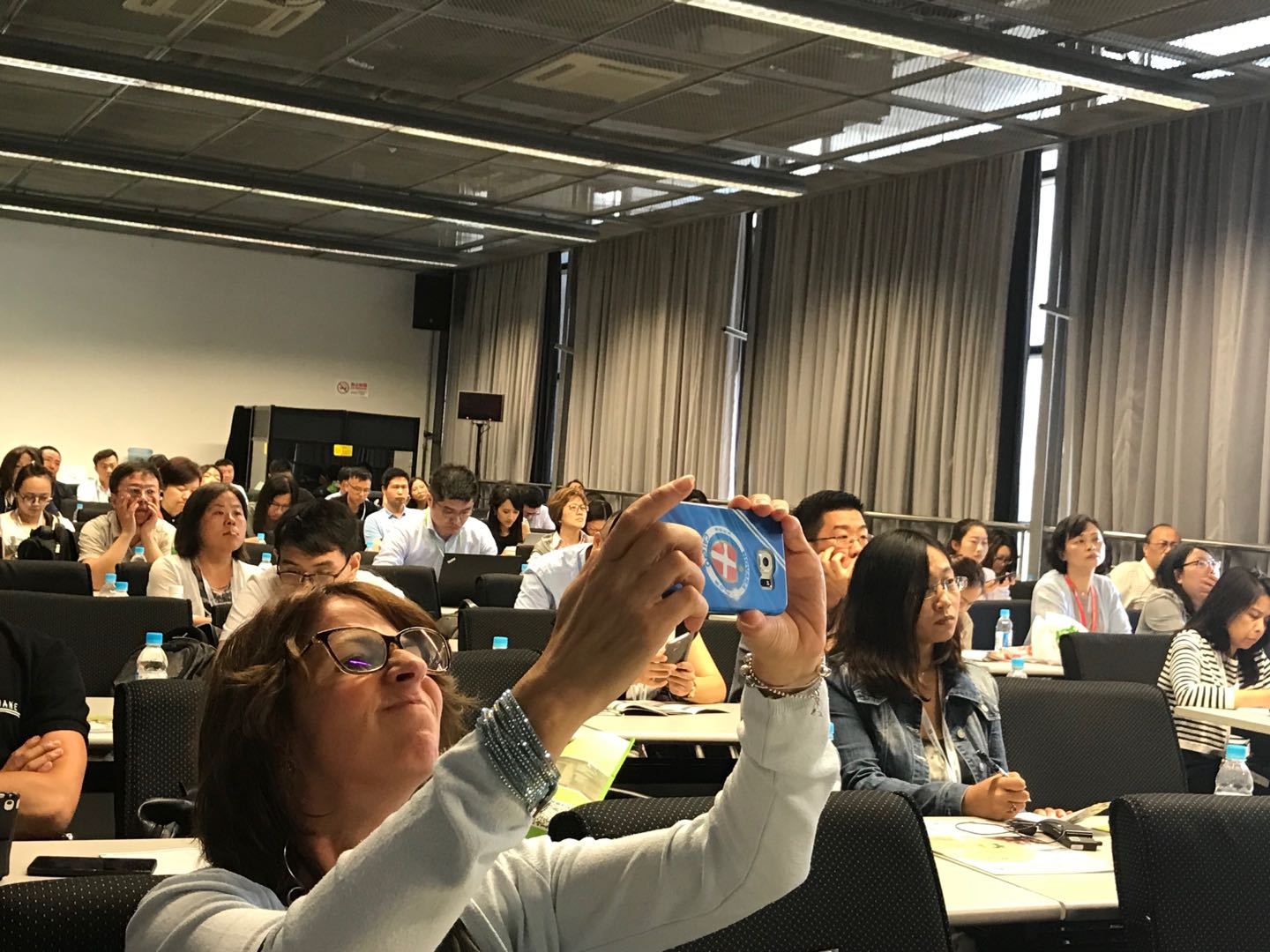 美国雅诚健康产业,美国雅诚健康有限公司