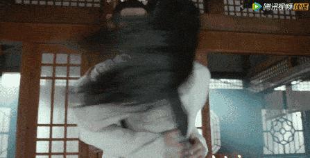 看“夭夭桃花凉”痛“倾城换红颜”,爱真的需要勇气