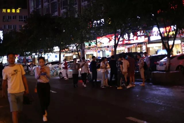 那些年叱咤成都少陵路、九眼桥的夜店金腰带，如今都散落在339了吗