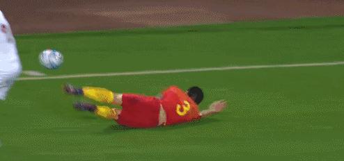 和美国人说football，他并不会跟你聊足球