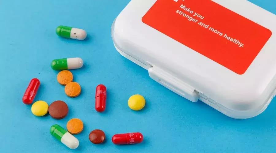 说真的，你不是药神，带这些药品上飞机你会有*麻大**烦！