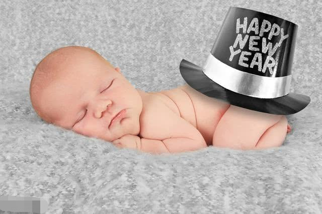 新生儿受惊的表现是怎样的,新生儿睡觉特别容易受惊怎么办