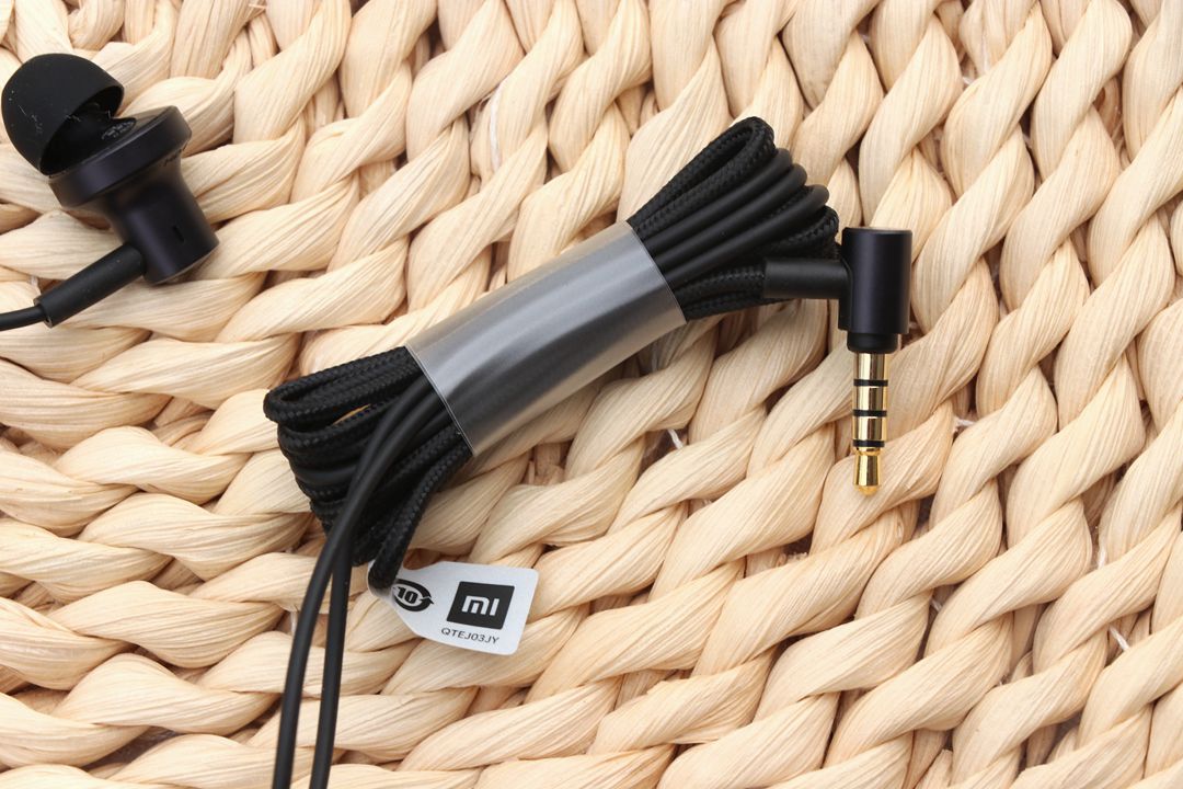 小米圈铁耳机2开箱测评,小米圈铁四单元耳机499值得入手吗