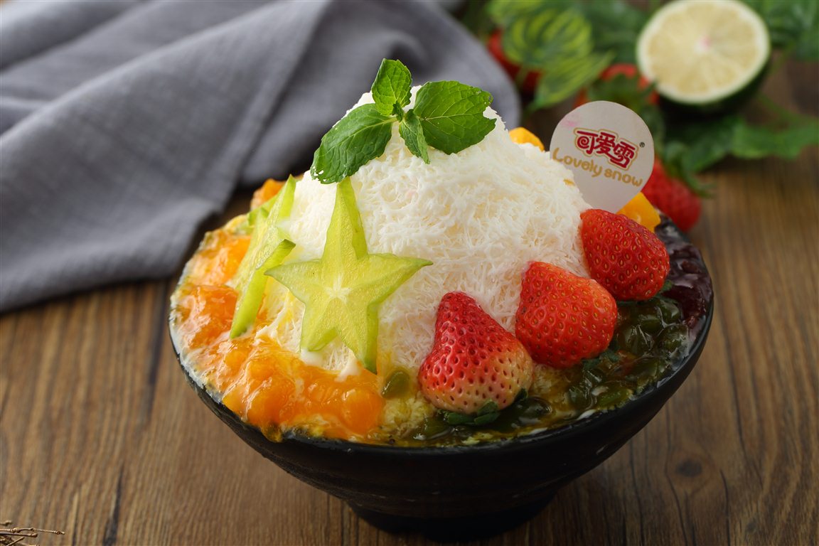 炎炎夏日来杯清爽的冰激凌,炎炎夏日来一杯冰饮降降温