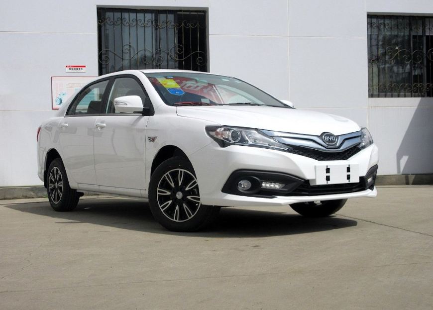 比亚迪f3改款版二手车,比亚迪f3新款改金色