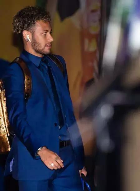 内马尔c罗梅西三人球衣,2018年世界杯c罗梅西内马尔