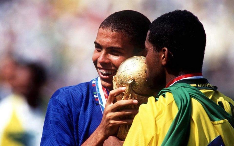 足球大咖评价罗纳尔多,你知道罗纳尔多吗