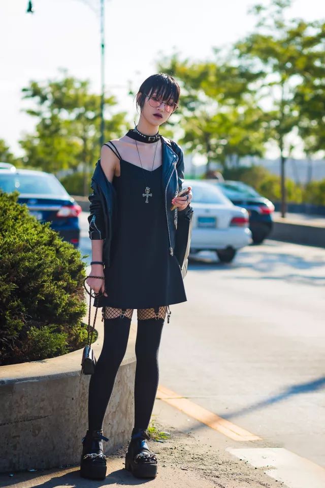 胸不平何以安天下什么意思,胸不平何以平下一句