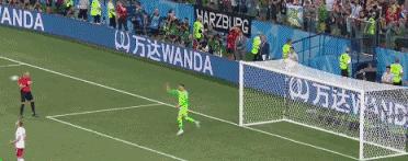 这个只有400万人口的东欧小国，在经历了10年内战国家分裂后，克罗地亚队一路逆袭闯入世界杯总决赛！