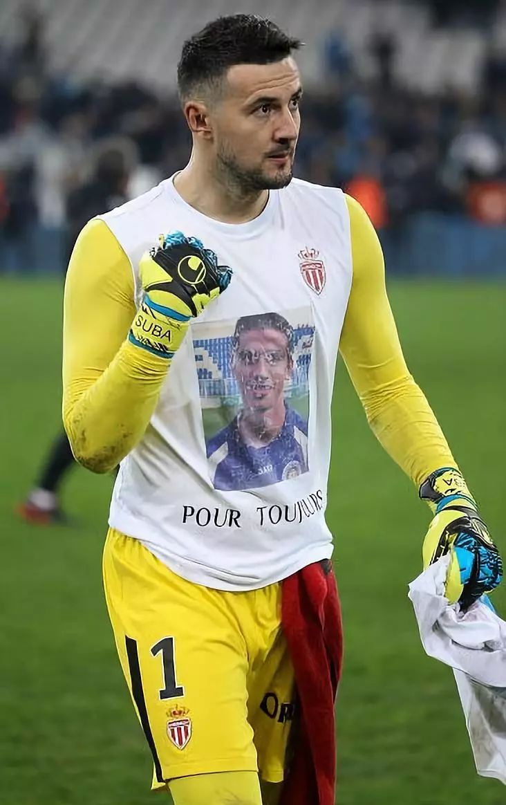 和梅西换球衣的克罗地亚门将,克罗地亚门将再度感动