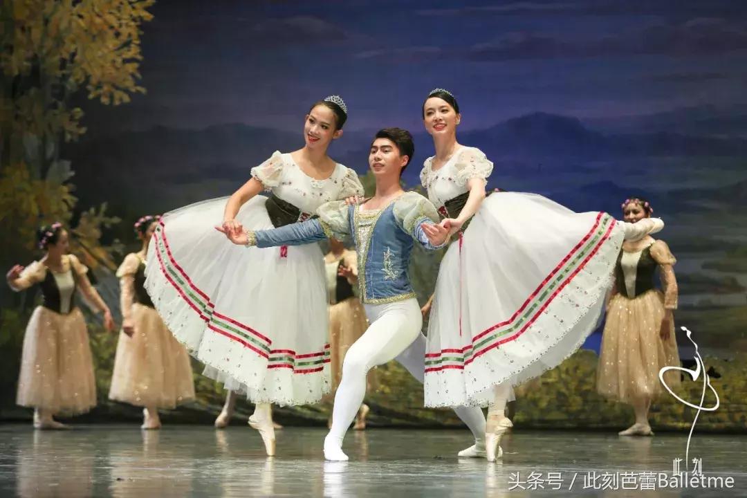 成人学芭蕾,成人是学芭蕾好还是瑜伽好