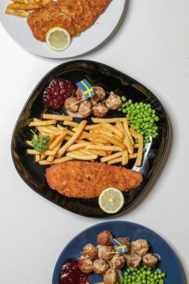 英格兰球迷赛后打人,英格兰球迷场外搞破坏