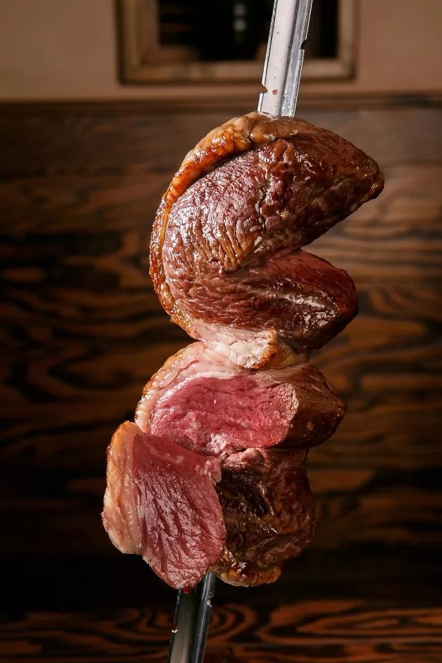 巴西里约热内卢的马拉卡纳体育场,巴西一公里一个足球场