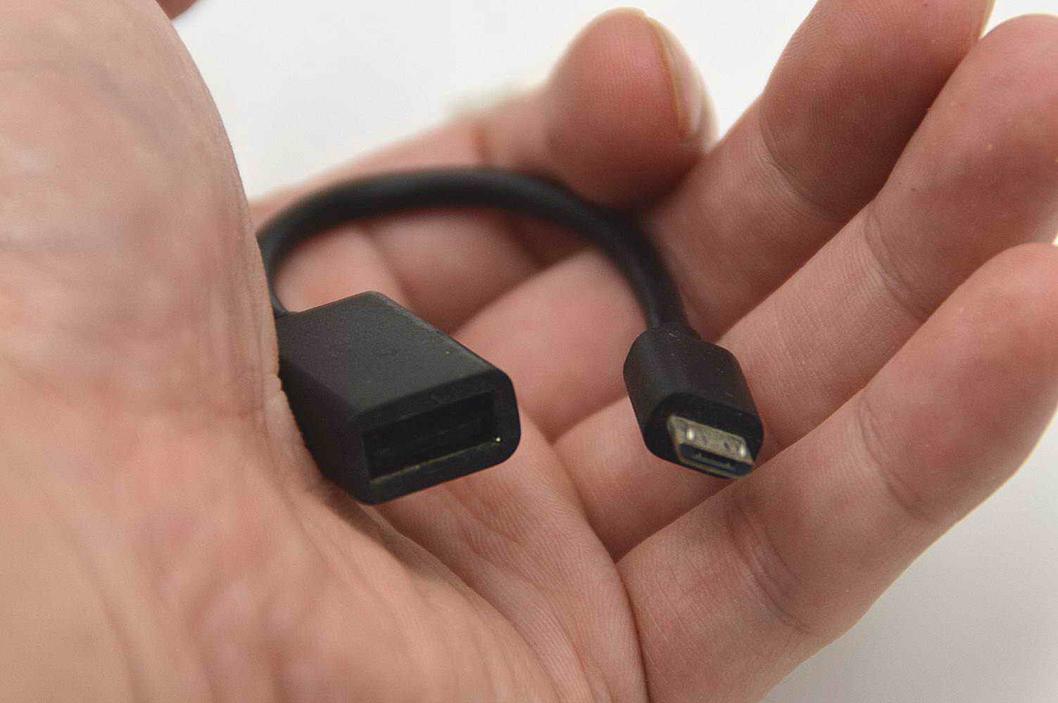 骚操作！荣耀Play还能这样玩电脑游戏，你只需要3样法宝