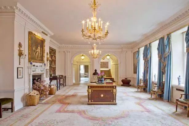 最厉害的足球明星是谁,足球明星身高都有多高